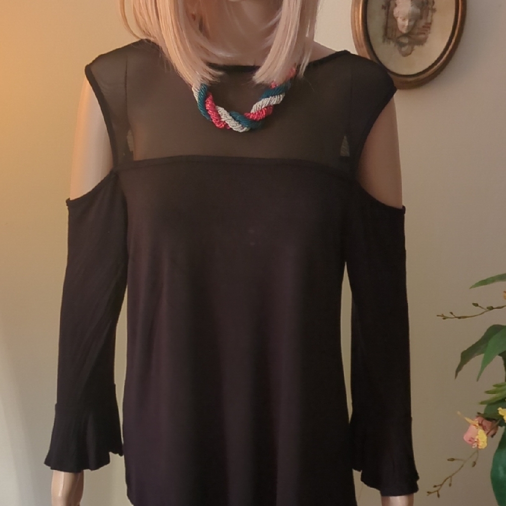 Elegant Black Cold Shoulder Top